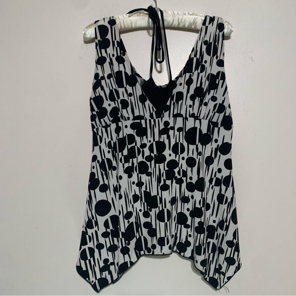 Black and White Women's Sleeveless Halter Top Large